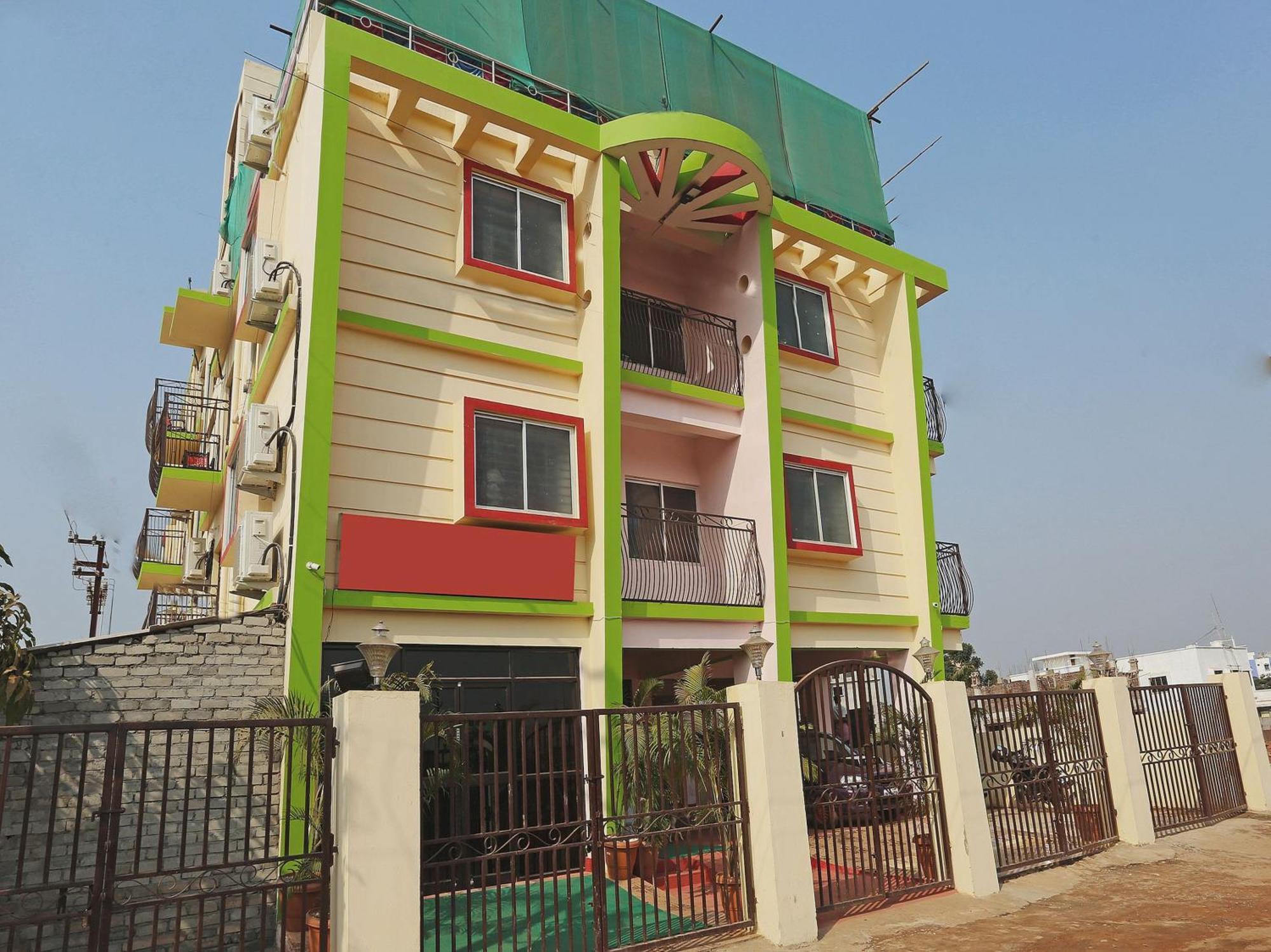 Hotel Grand Paradise Bhubaneswar Bagian luar foto