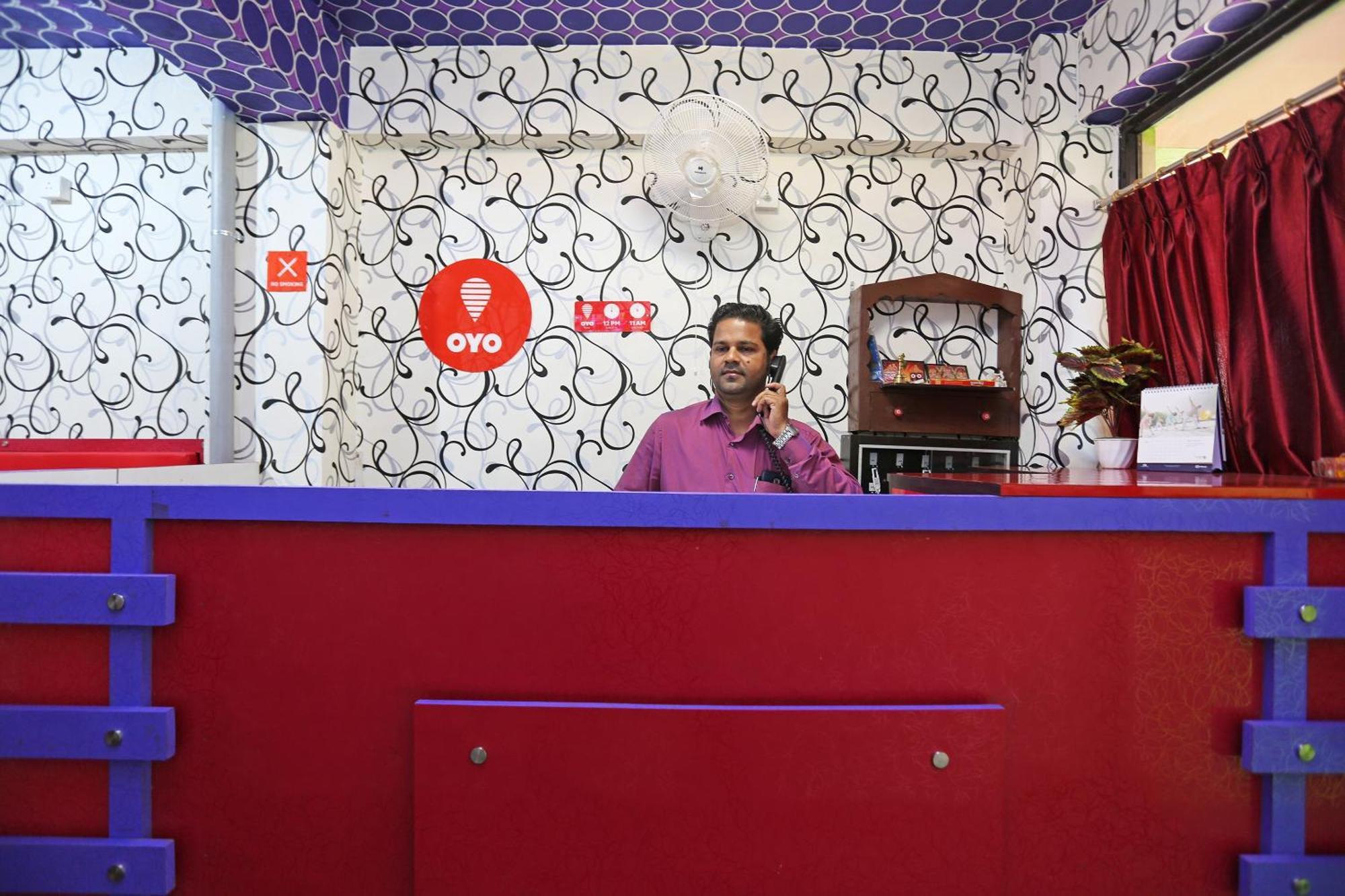Hotel Grand Paradise Bhubaneswar Bagian luar foto