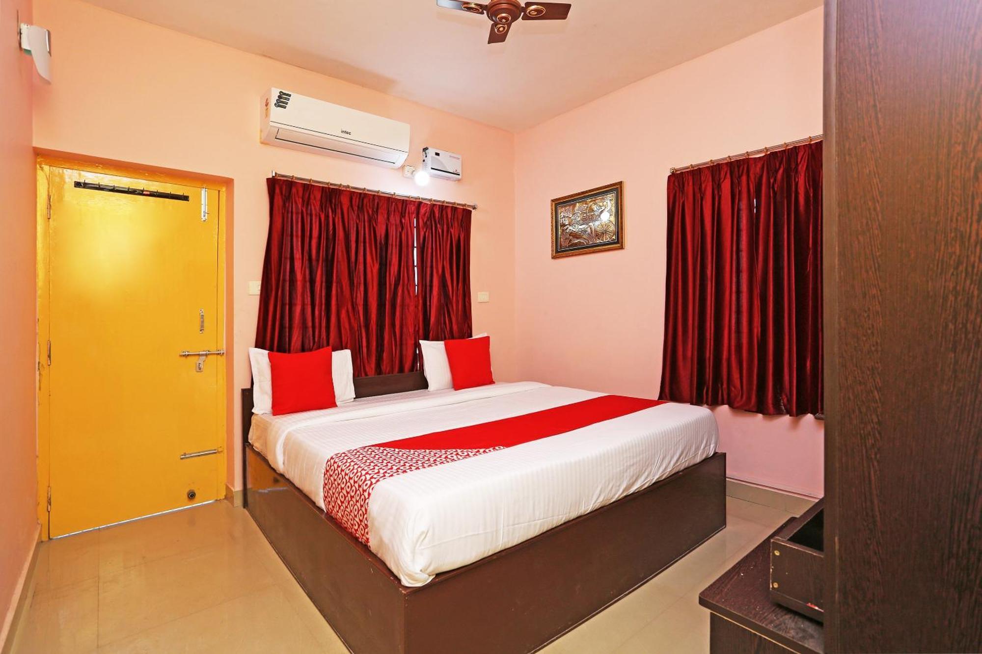 Hotel Grand Paradise Bhubaneswar Bagian luar foto