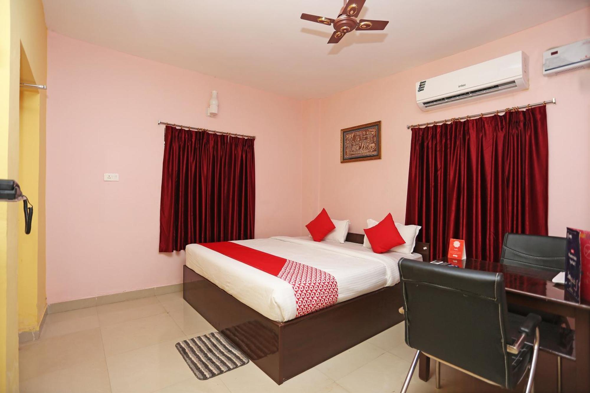 Hotel Grand Paradise Bhubaneswar Bagian luar foto