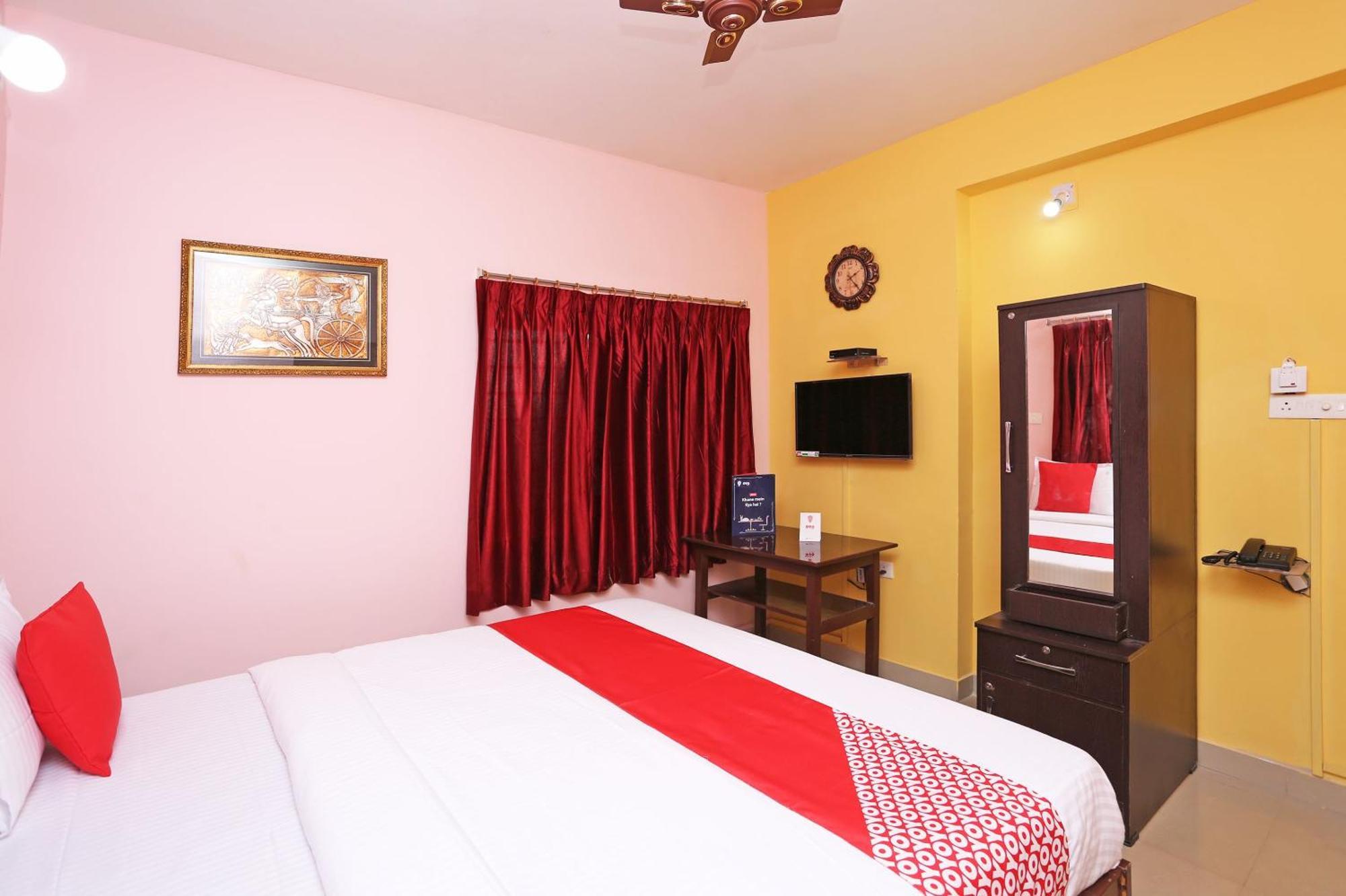 Hotel Grand Paradise Bhubaneswar Bagian luar foto