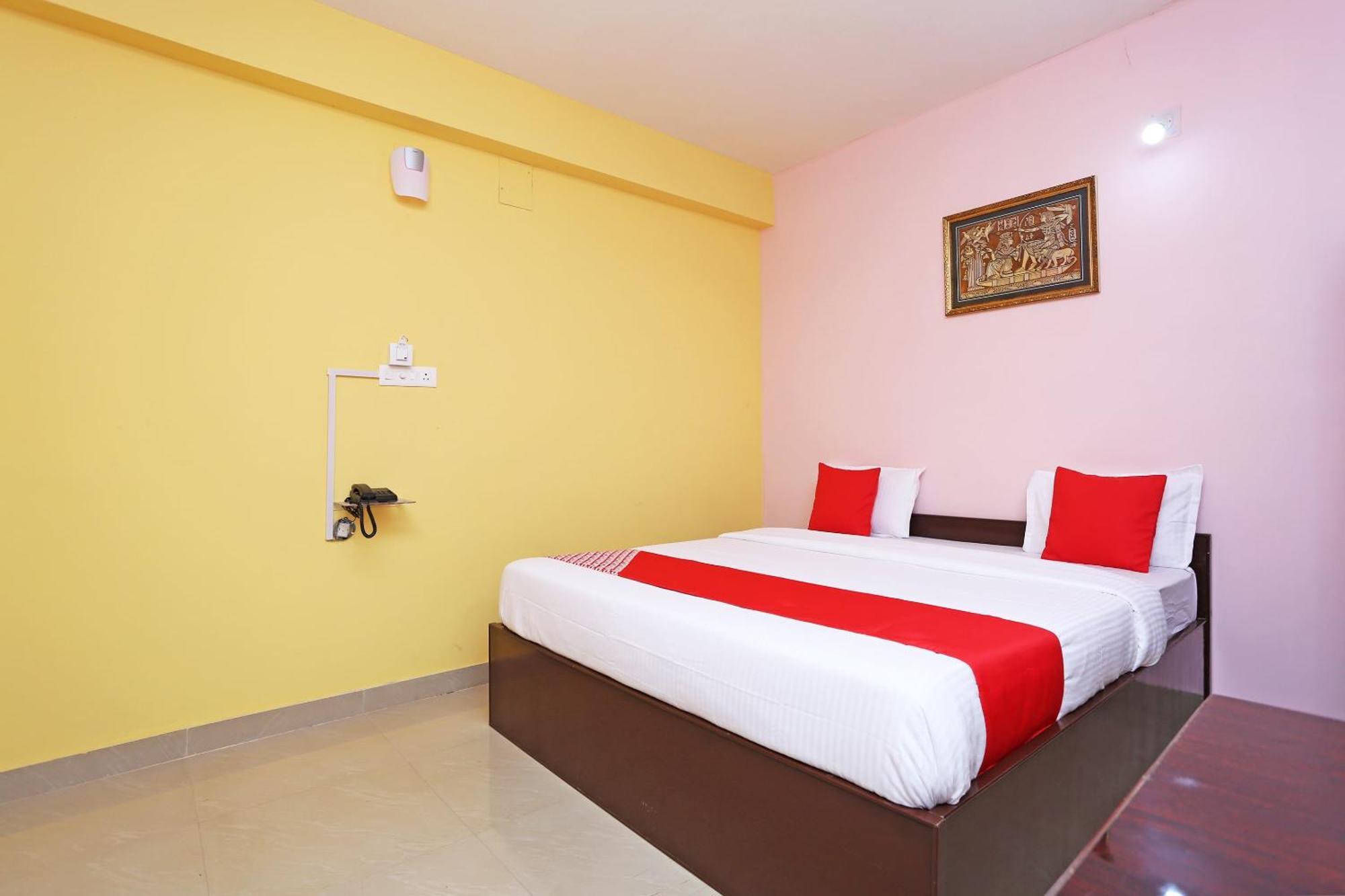 Hotel Grand Paradise Bhubaneswar Bagian luar foto